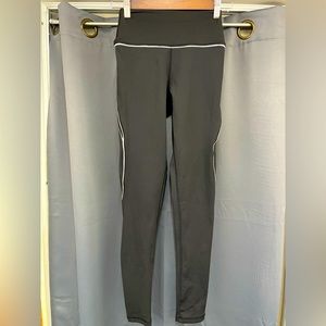 BuffBunny Nirvana Leggings in black & white, Size- Small